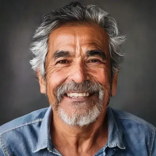 Roberto M.